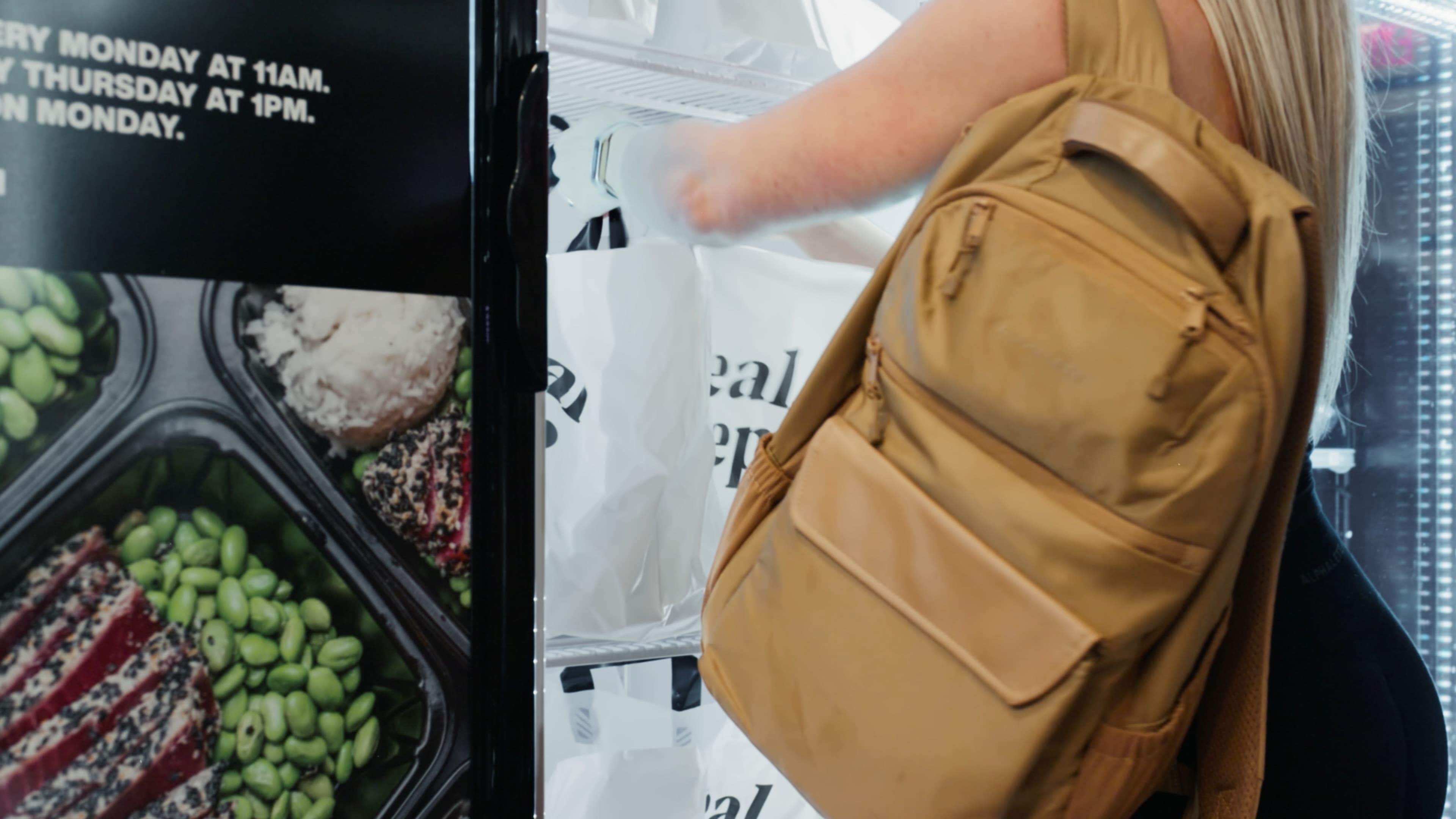 212 Meals — frame 7