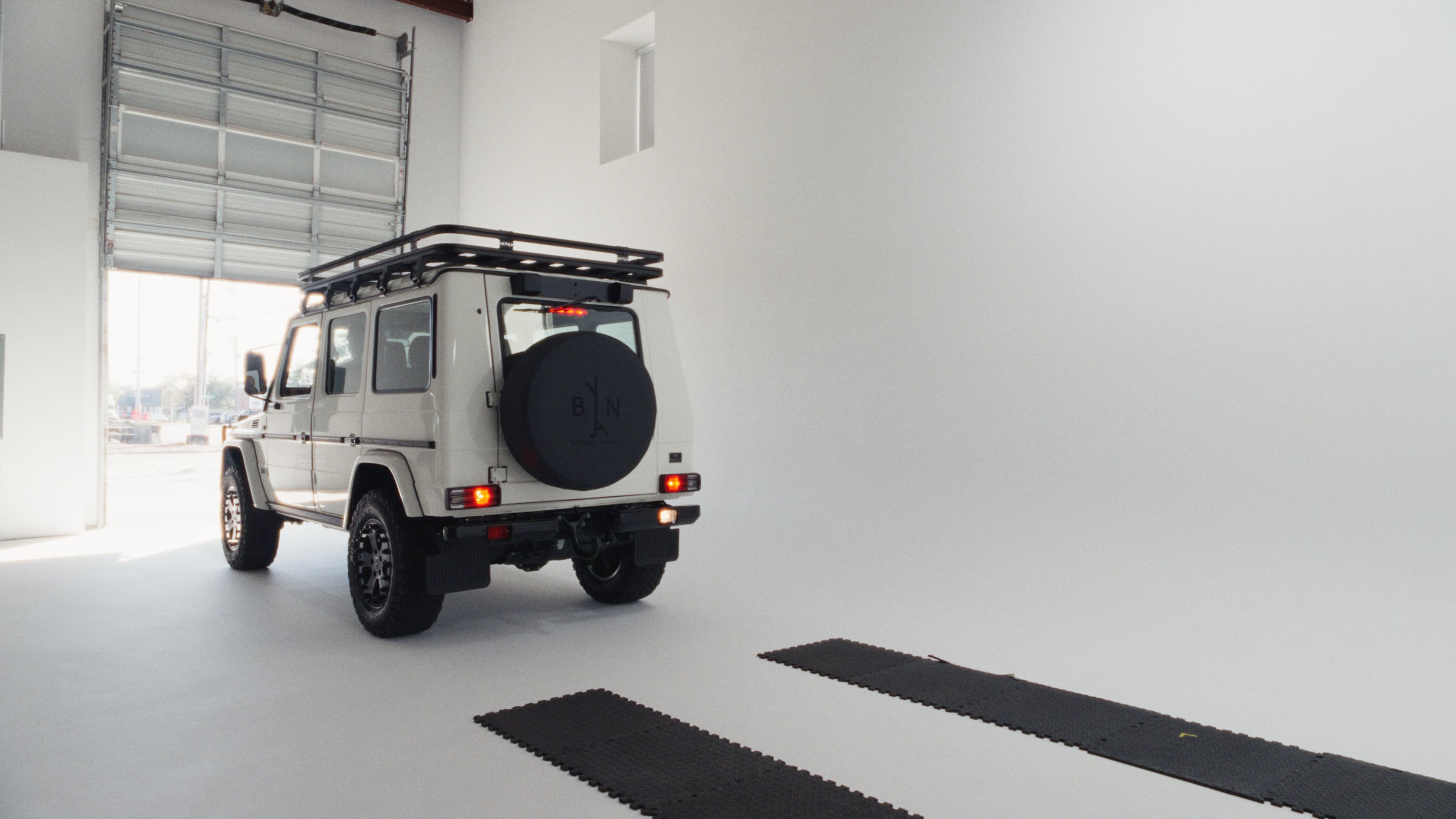 Banyan Motors — Studio — frame 3