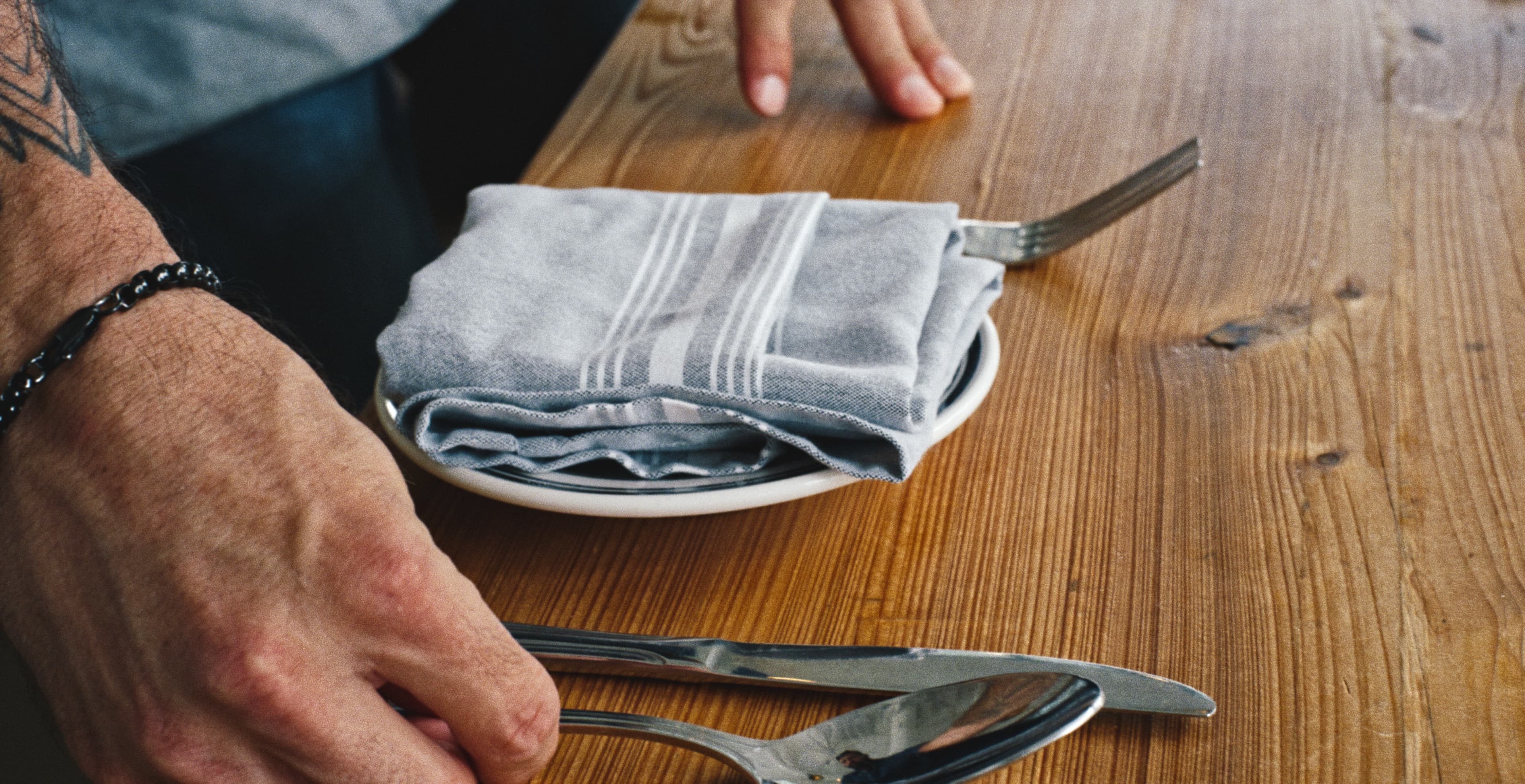 Perla — Spec Ad — frame 15