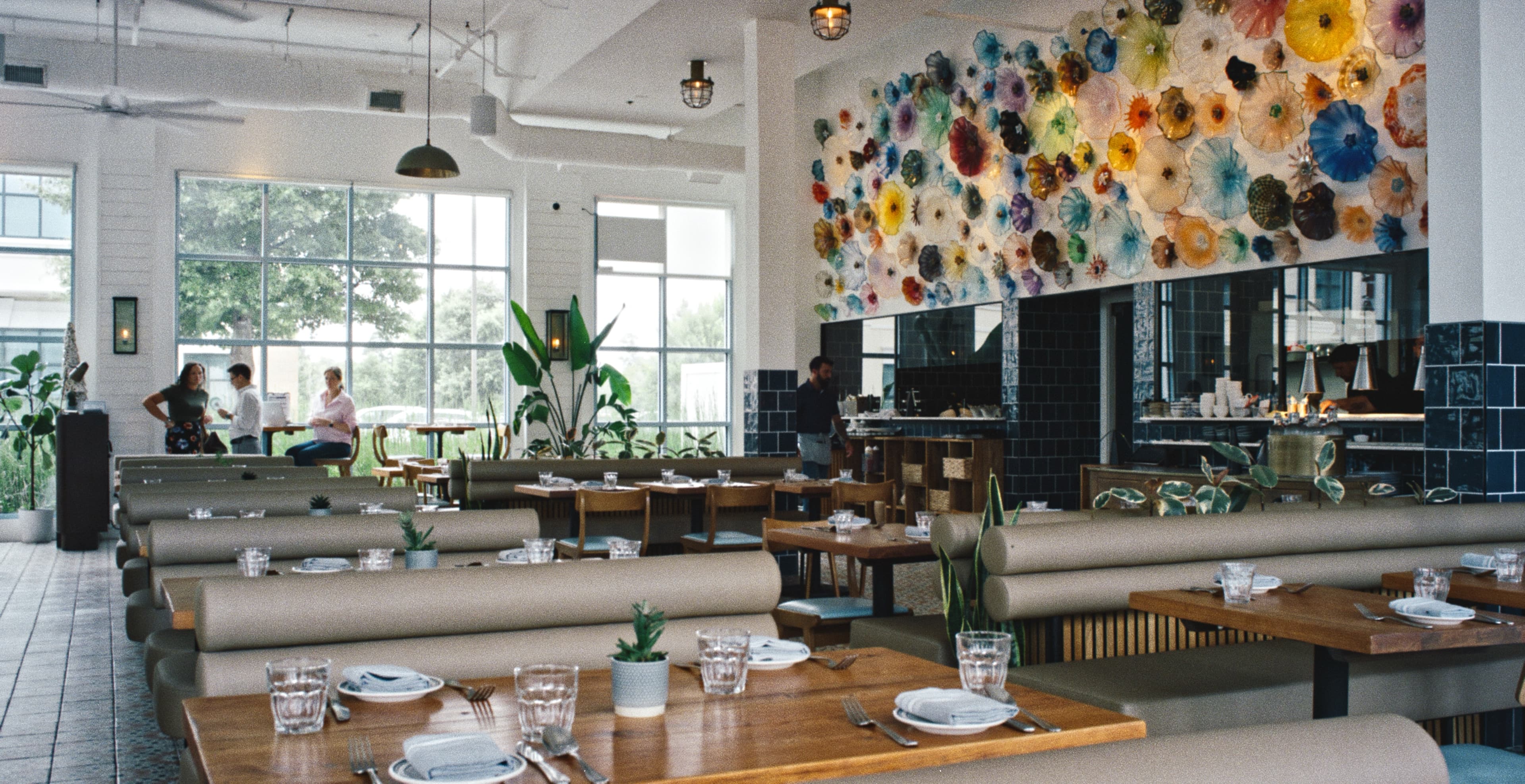 Perla — Spec Ad — frame 16