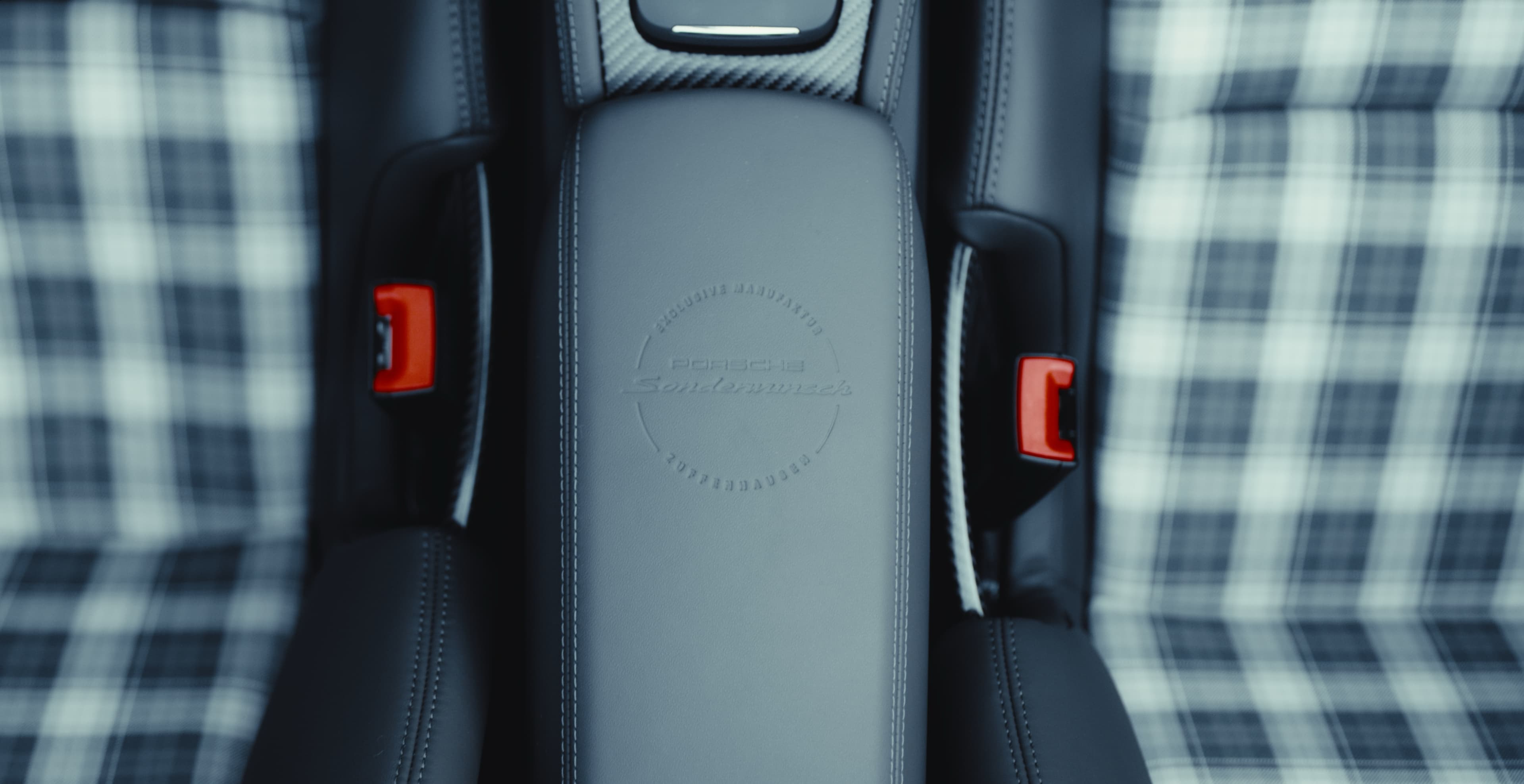 Porsche 918 Spyder RS — frame 6