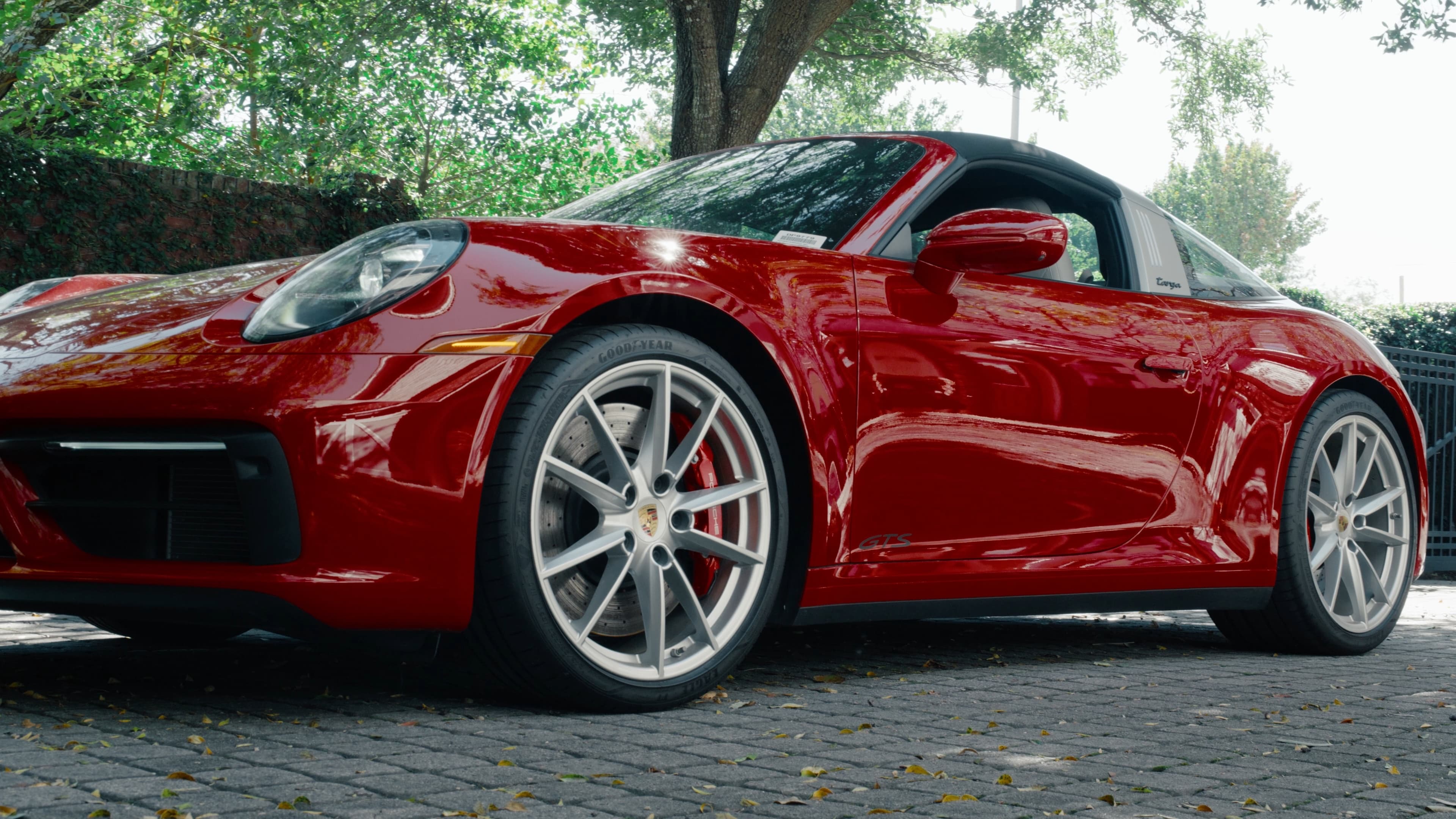 Porsche 911 Targa — frame 6